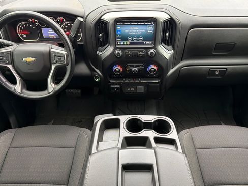 Used 2022 Chevrolet Silverado 3500 LT w/ Convenience Package image 10