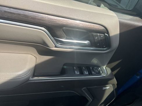 Used 2022 Chevrolet Silverado 1500 LTZ w/ Technology Package image 17