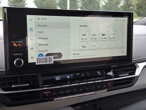 New 2026 Toyota Sienna Limited image 17