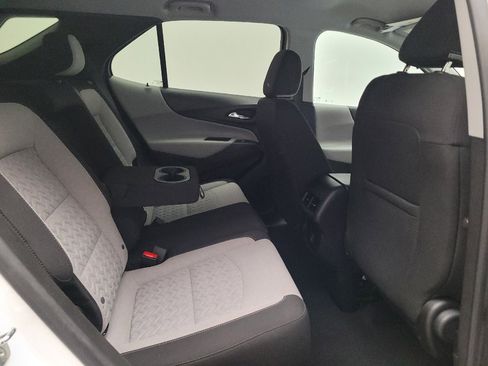 Used 2022 Chevrolet Equinox LS FWD image 19