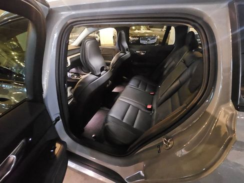 Certified 2025 Volvo V60 B5 Cross Country Ultra image 14