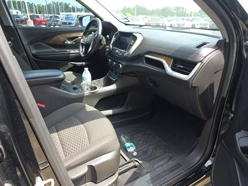 Used 2021 GMC Terrain SLE w/ Driver Convenience Package FWD image 8