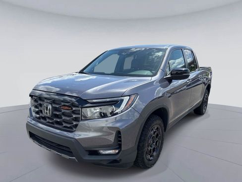 Certified 2025 Honda Ridgeline TrailSport+ image 8