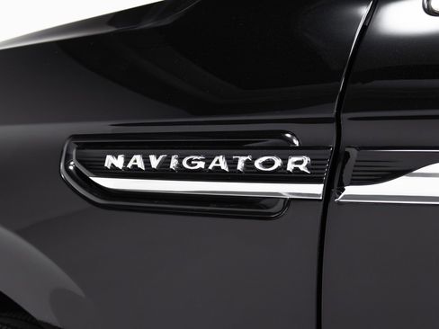 Used 2022 Lincoln Navigator Black Label image 25