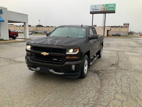 Used 2018 Chevrolet Silverado 1500 LT w/ All Star Edition image 2