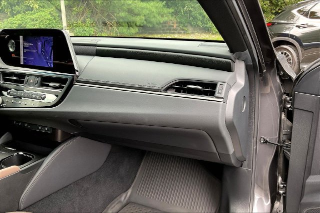 Certified 2024 Lexus ES 350 w/ Premium Package FWD image 25