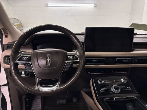 Used 2022 Lincoln Nautilus Reserve w/ Equipment Group 201A image 8