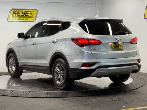 Used 2017 Hyundai Santa Fe Sport FWD image 2