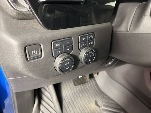Certified 2024 Chevrolet Silverado 1500 LT Trail Boss w/ LT Trail Boss Premium Package AWD/4WD image 29