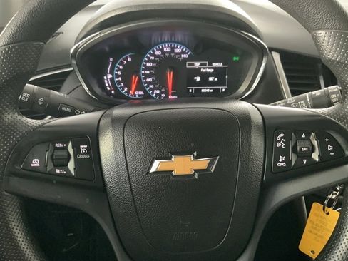 Used 2021 Chevrolet Trax LT image 22
