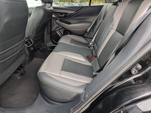 Used 2025 Subaru Outback Onyx Edition AWD/4WD image 30