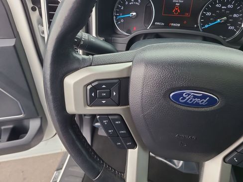 Used 2022 Ford F250 Lariat w/ Lariat Ultimate Package AWD/4WD image 30