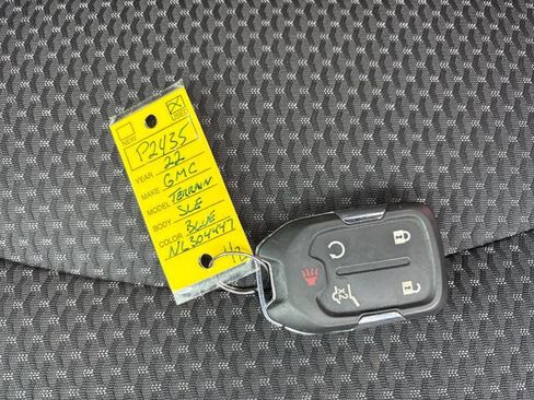 Used 2022 GMC Terrain SLE w/ Driver Convenience Package FWD image 27