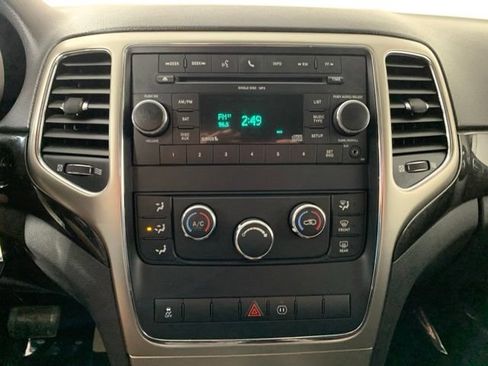 Used 2011 Jeep Grand Cherokee Laredo w/ Security & Convenience Group AWD/4WD image 26