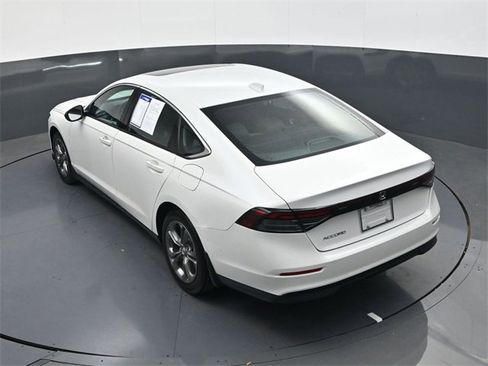 Used 2024 Honda Accord EX image 28