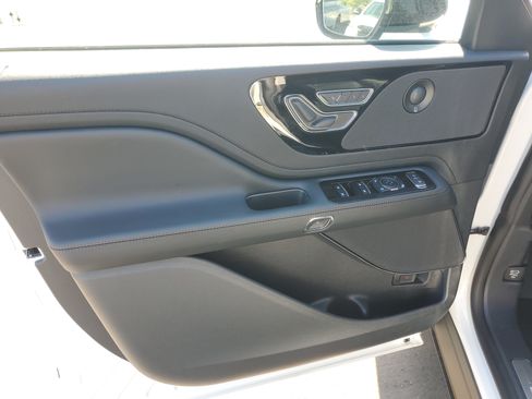 New 2026 Lincoln Aviator Reserve w/ Jet Appearance Package AWD/4WD image 8