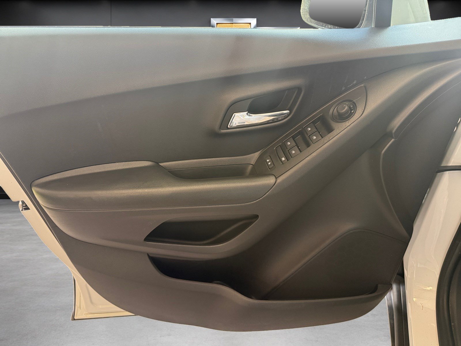 Used 2022 Chevrolet Trax LT w/ Sport Edition FWD image 10