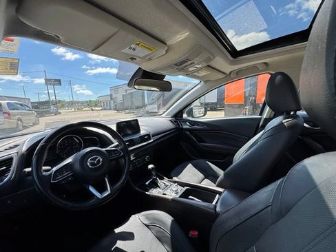 Used 2017 MAZDA MAZDA3 Grand Touring FWD image 25