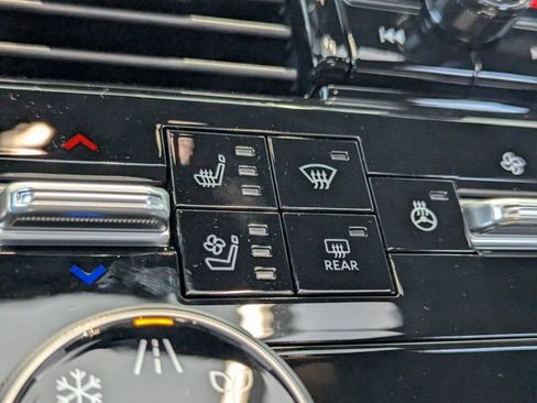 New 2026 Nissan Armada Platinum image 22