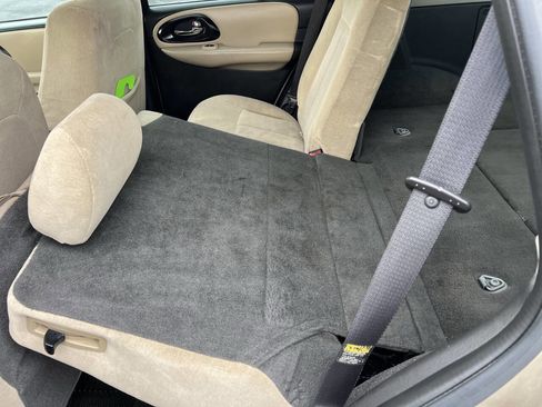 Used 2005 Chevrolet TrailBlazer LS w/ LS Preferred Equipment Group image 22