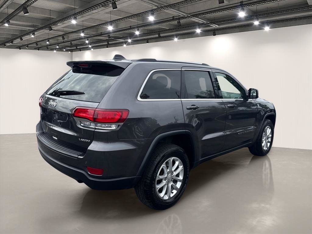 Used 2021 Jeep Grand Cherokee Laredo AWD/4WD image 7
