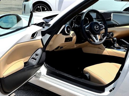 New 2026 MAZDA MX-5 Miata RF Grand Touring image 10