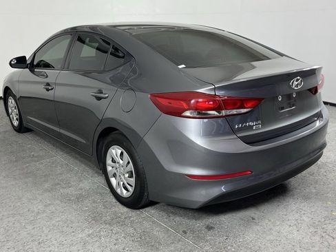 Used 2018 Hyundai Elantra SE image 5