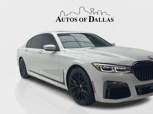 Used 2022 BMW 750i xDrive w/ Executive Package image 2