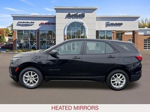 Used 2023 Chevrolet Equinox LS AWD/4WD image 5