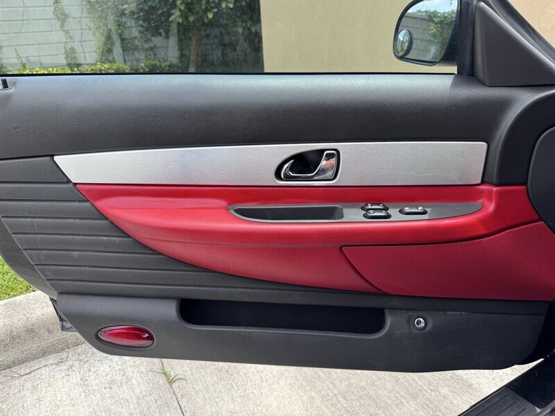 Used 2002 Ford Thunderbird RWD image 10