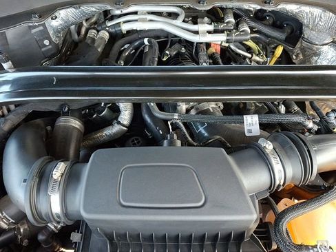 Used 2020 Ford Explorer ST image 28