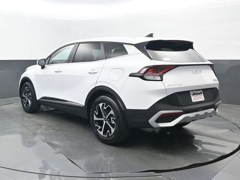 Used 2025 Kia Sportage EX image 3