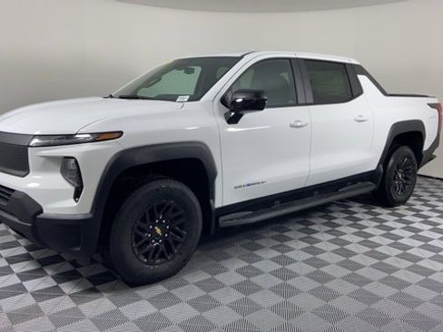 New 2024 Chevrolet Silverado EV W/T image 7