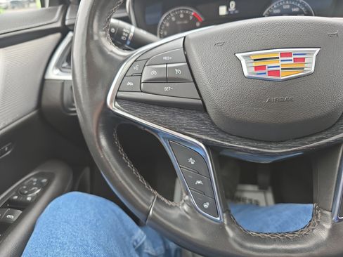 Used 2022 Cadillac XT5 Premium Luxury image 19