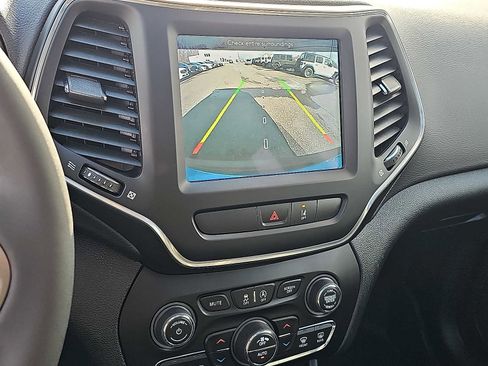 Used 2022 Jeep Cherokee Latitude Lux w/ Sun & Sound Group image 20