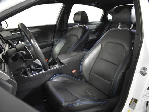 Used 2019 Hyundai Sonata Limited image 9