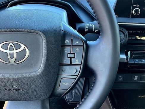 Used 2024 Toyota Prius LE image 11