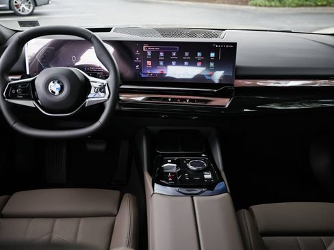 New 2027 BMW 530i w/ Premium Package RWD image 30