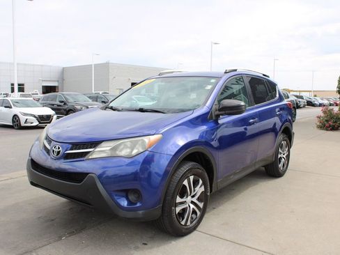 Used 2015 Toyota RAV4 LE image 3