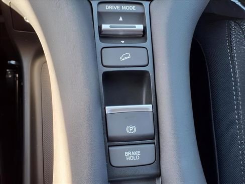 New 2026 Honda HR-V LX image 20