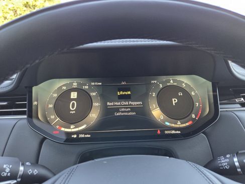 New 2025 Land Rover Range Rover SE image 11