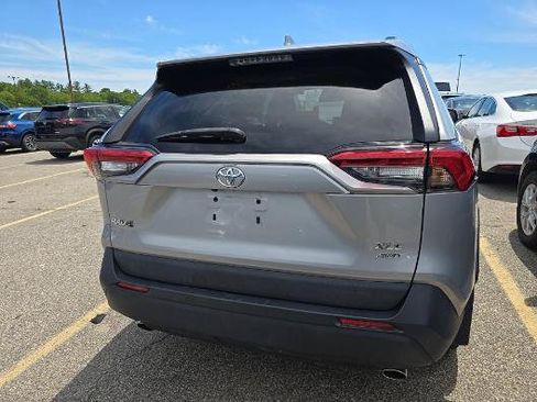 Used 2021 Toyota RAV4 XLE AWD/4WD image 7
