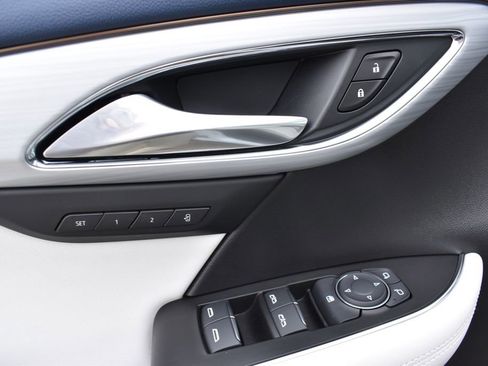 New 2026 Buick Envision Avenir image 23