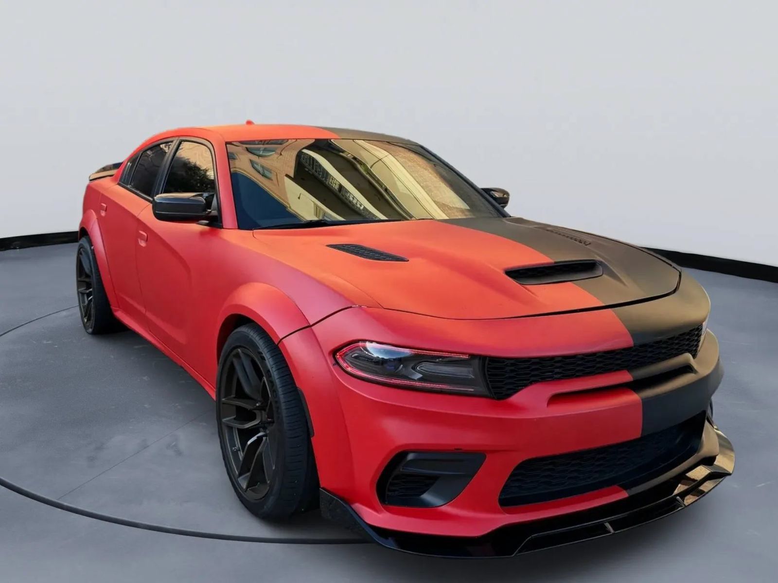 Used 2019 Dodge Charger Scat Pack RWD image 2