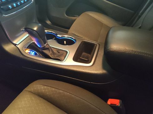 Used 2020 Jeep Grand Cherokee Laredo image 26