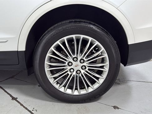 Used 2019 Cadillac XT5 Luxury image 23