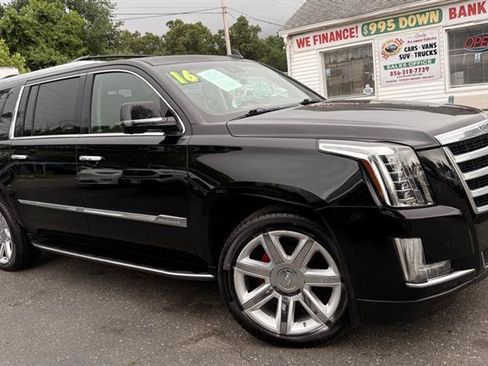 Used 2016 Cadillac Escalade ESV Luxury AWD/4WD image 8