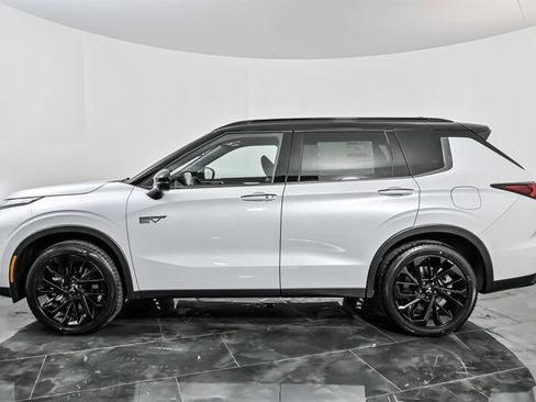 New 2025 Mitsubishi Outlander SEL Black Edition image 6