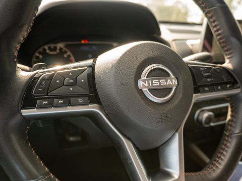 Used 2025 Nissan Altima 2.5 SR FWD image 30