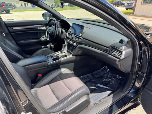 Used 2018 Honda Accord Sport image 20